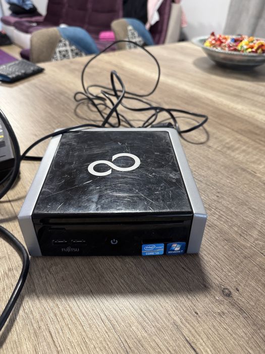 Mini PC Fujitsu Esprimo Q900, Dual Core i3 2GB DDR3 HDD320