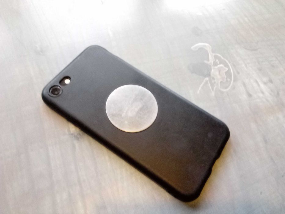 iPhone SE 64GB Midnight - батерия 100% с гарация 1,5 години