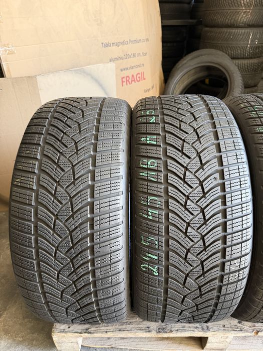 4 anvelope iarna 245/45/18 , 100 V , XL , GoodYear , 6-7 mm !