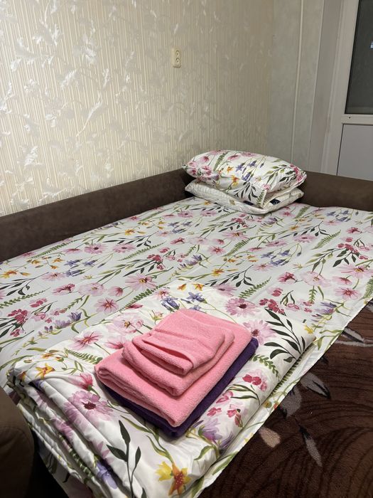 Сдам квартиру посуточно мкрн Кунаева