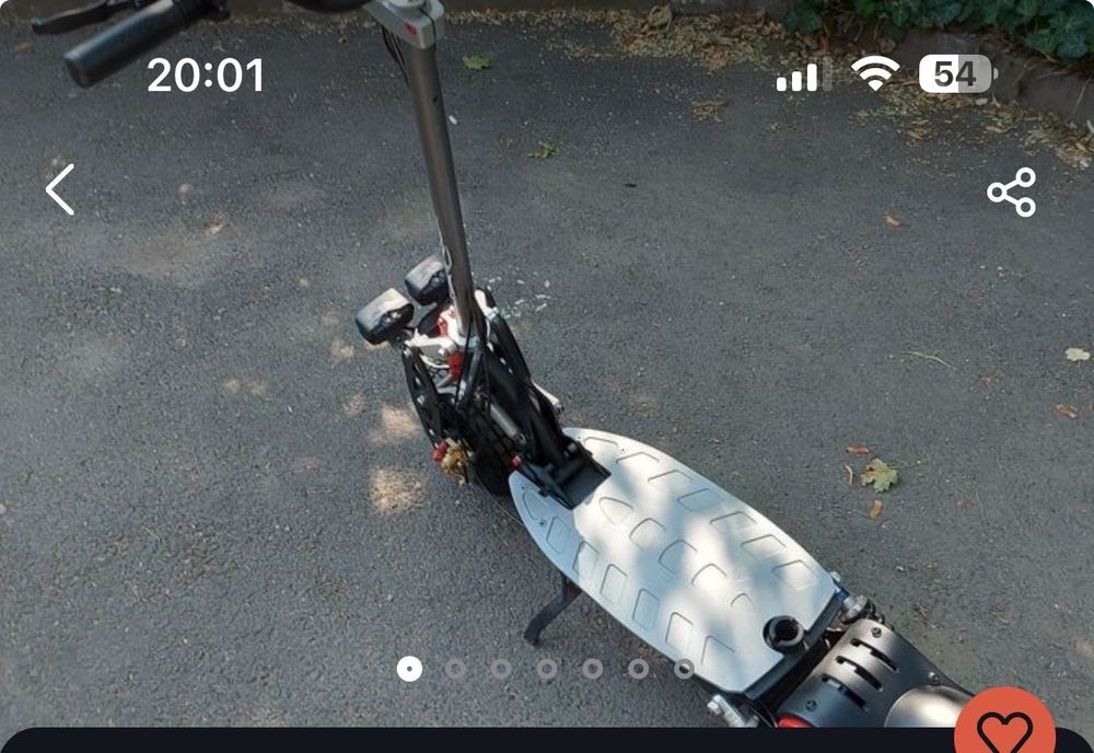 Trotineta elecyrica.