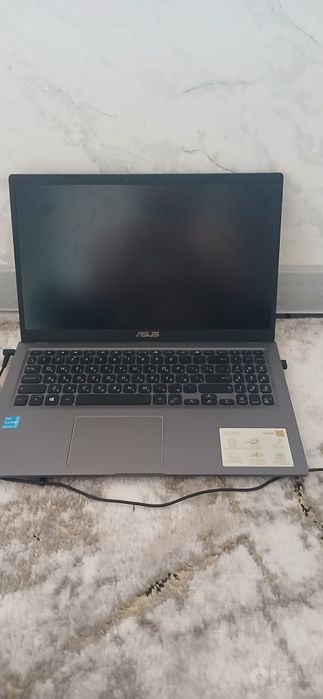 Asus noutbuk zor holatda
