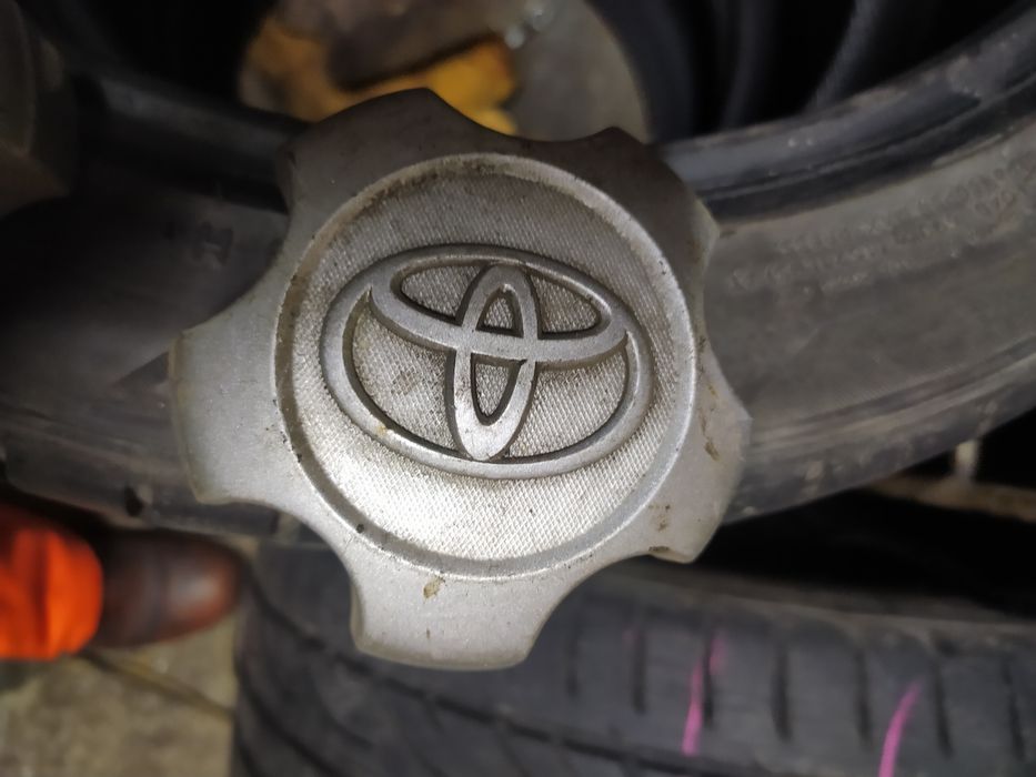 Продам колпаки. Toyota