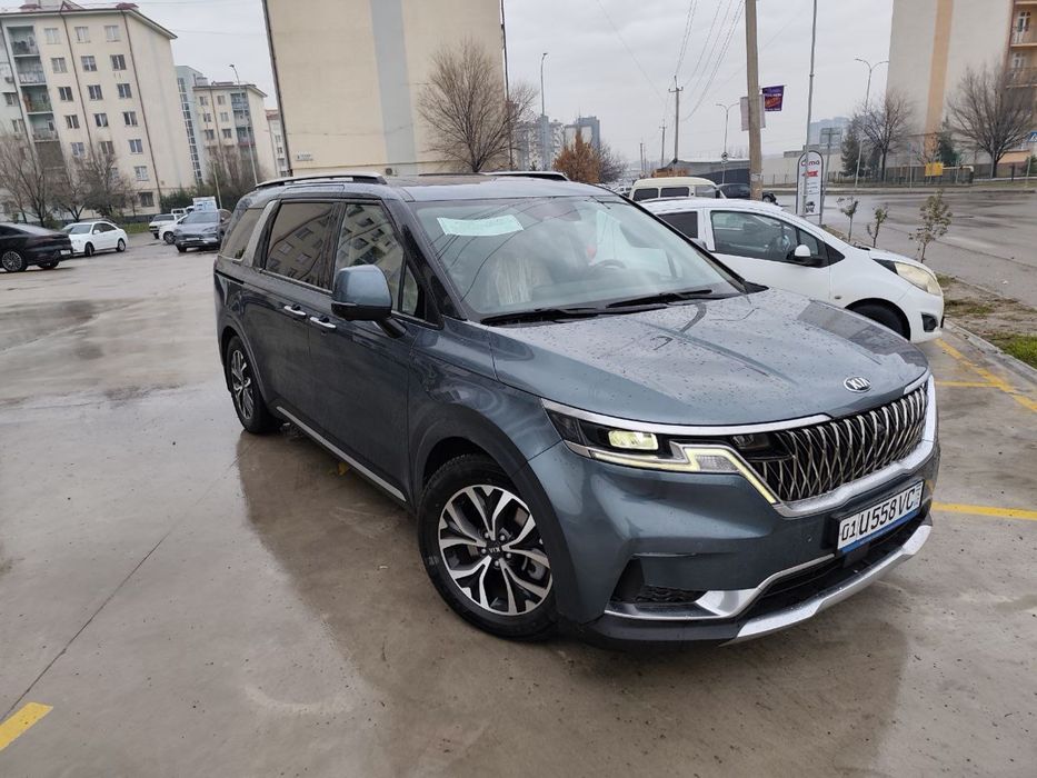 Kia Carnival full pozitsiya