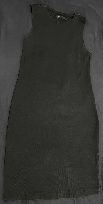 Черни рипсани изчистени рокли (S, XS)