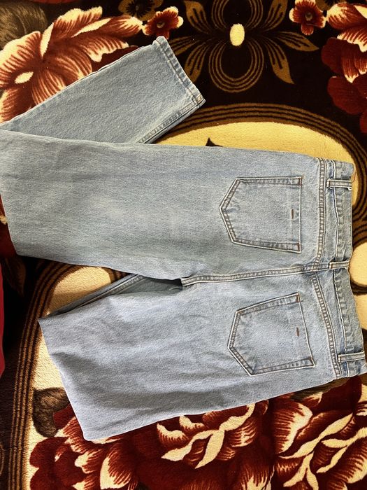 Blugi rupti pentru femei