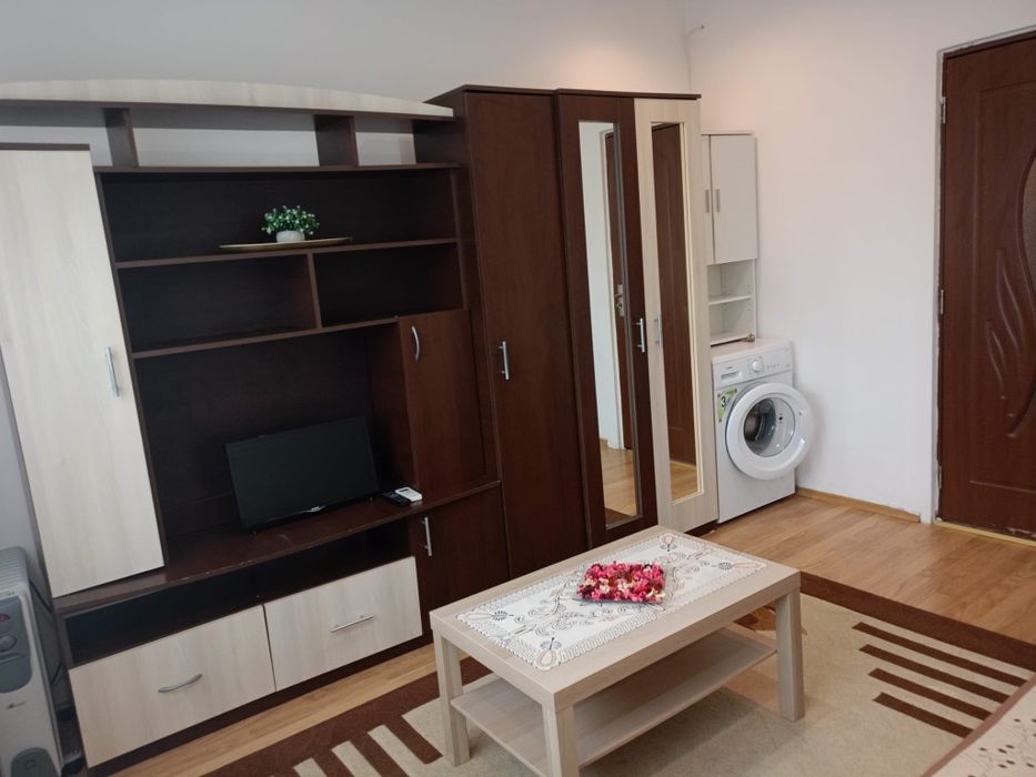 Garsoniera de închiriat