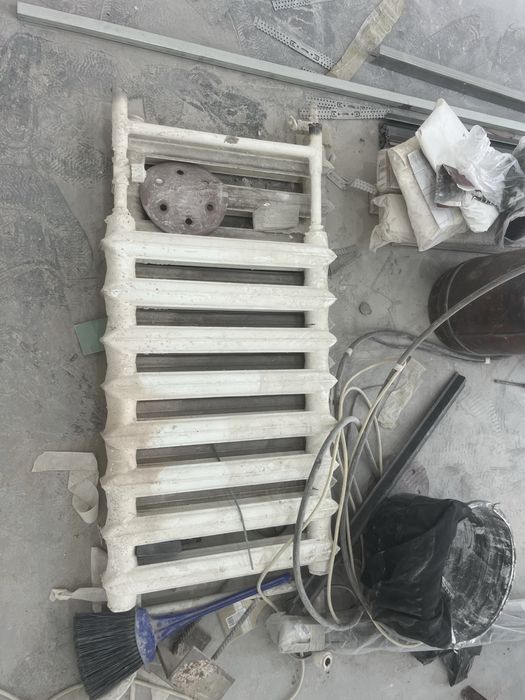 Продам чугунные батареи