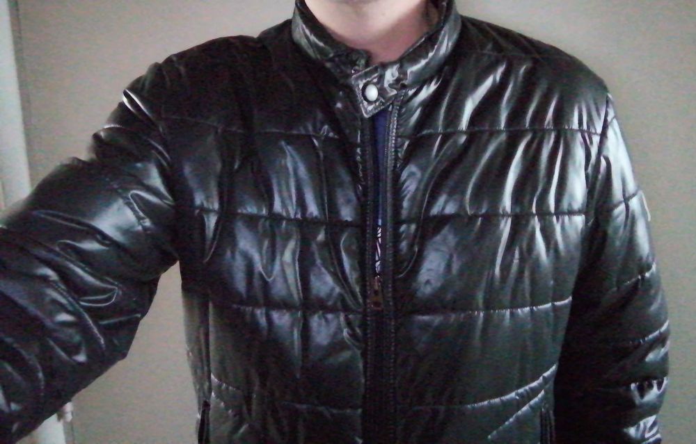 Продавам стилно мъжко яке BENFISH