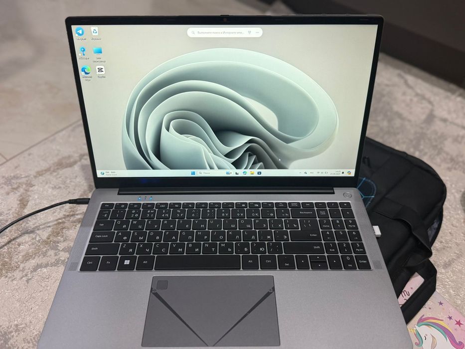 ноутбук новый neyro