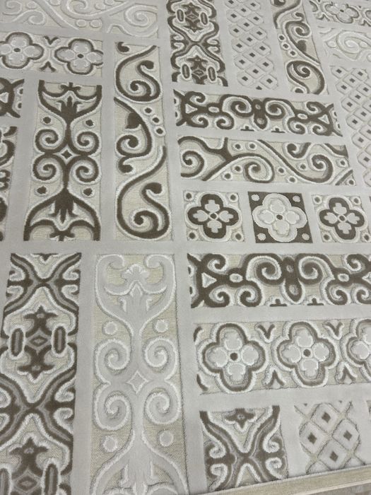 Ковер с казахским орнаментом