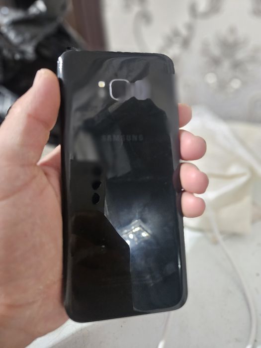 S8+ galaxy soriladi