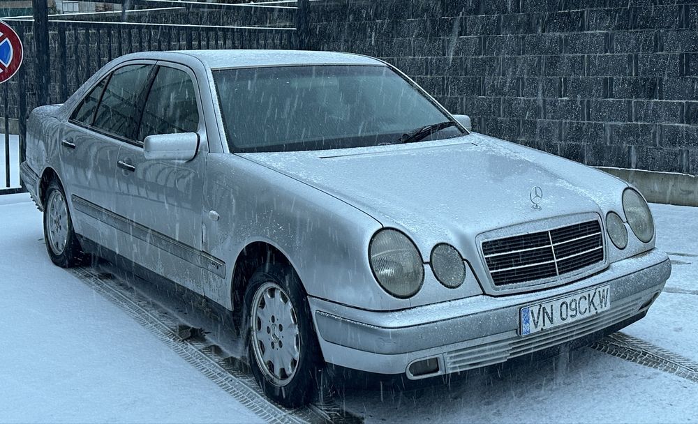 Mercedes E class  E200 2.0 benzina 1997