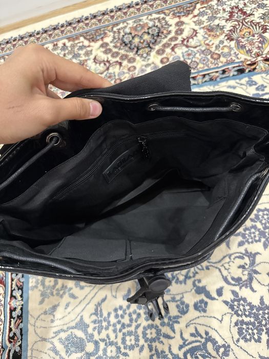 Сумка BLOBLO с лакированными ставками