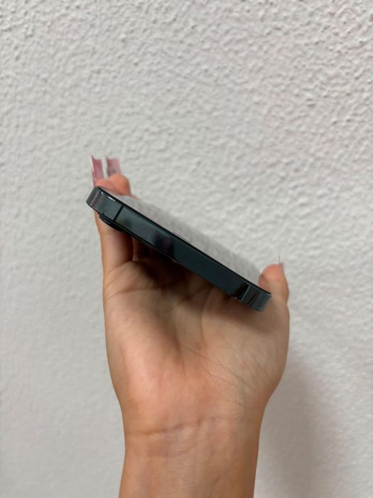 Продам айфон 12 PRO MAX