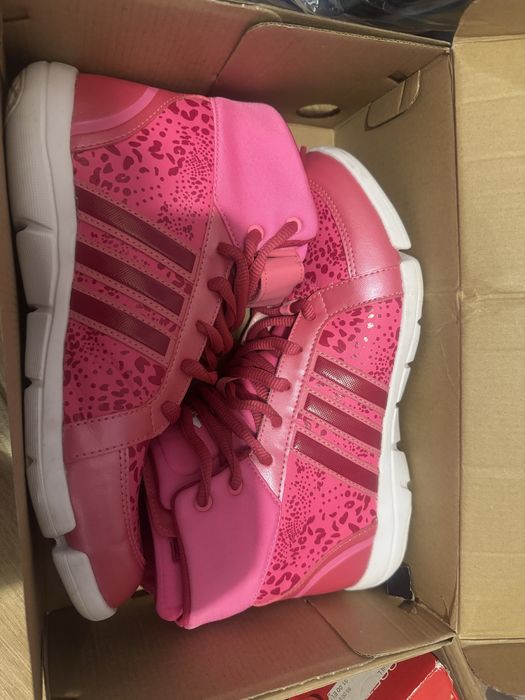 Нови маратонки Adidas