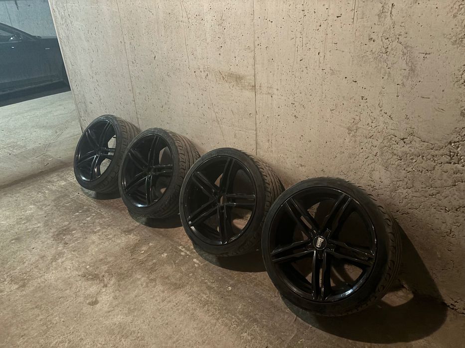 Джанти с гуми от Ауди