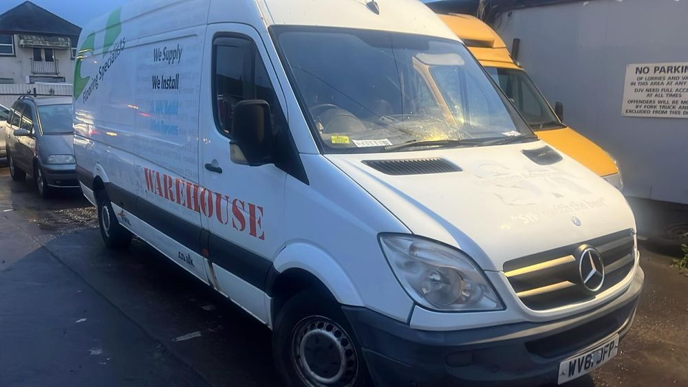 Capotă faruri Aripi radiatoare Mercedes Sprinter 2013