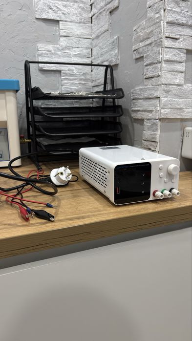 Продам Лабораторный блок питания WNPTEK TPS605 (60V 5A)