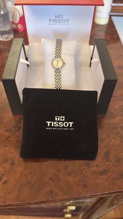 Часы Tissot lovely 1853