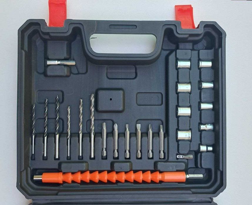 Aккумуляторный шуруповерт DeWALT 36 V  (с набором).