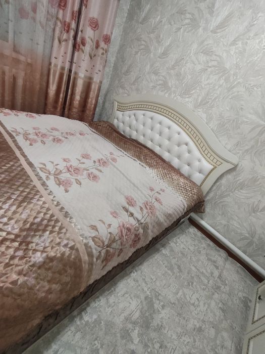 Продам спальный гарнитур