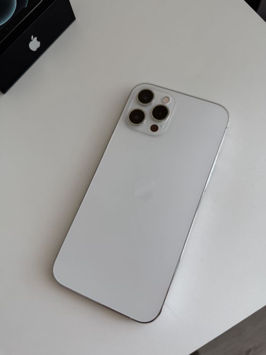 Продам IPhone 12 Pro Max 256 gb