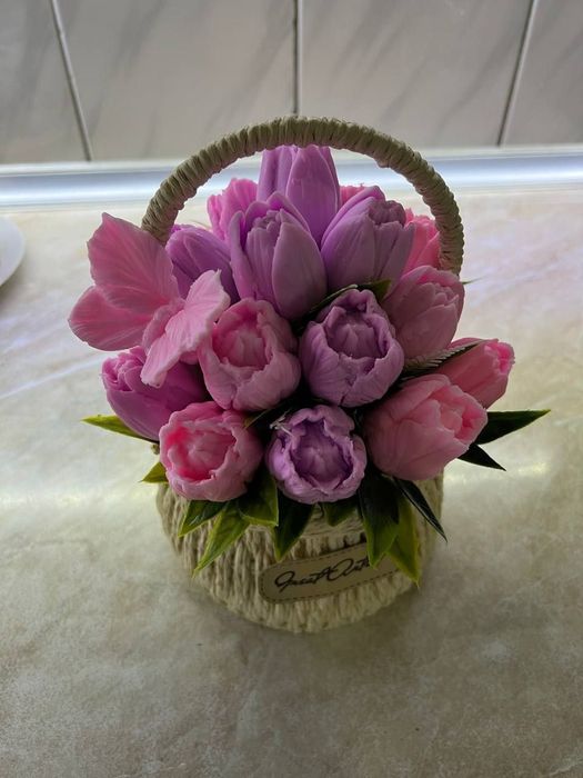 Trenddagi kapalakli buket gul