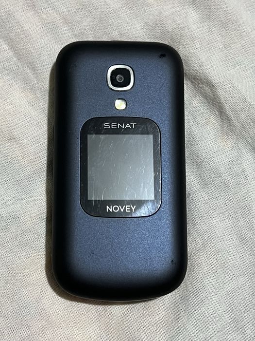 Novey senat GSM telefon