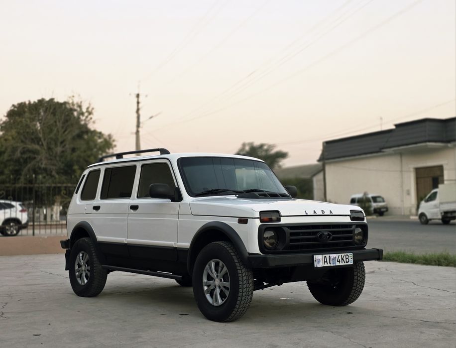 Niva 2131 Sotiladi
