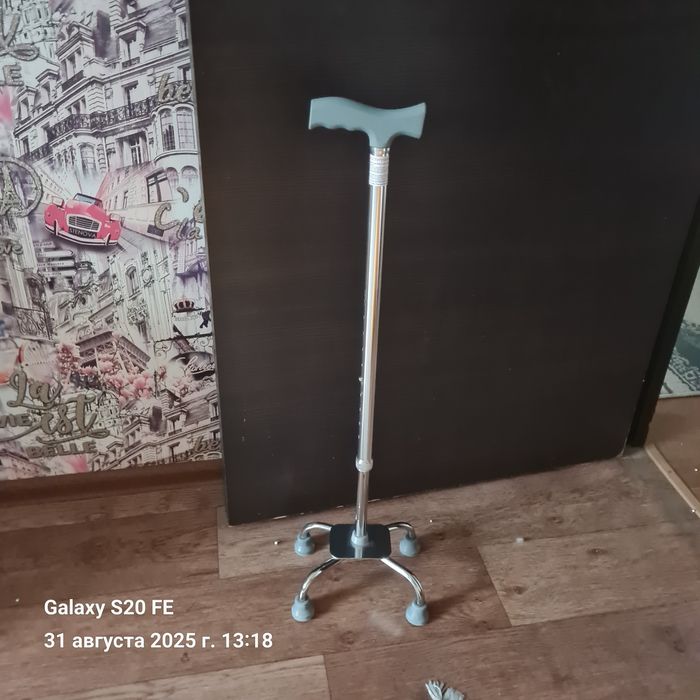 Продам костыль новый