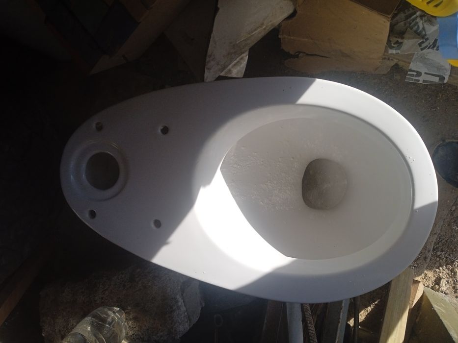 Унитаз для ремонта  без бочка