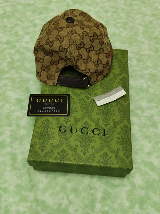Gucci șapcă  Italy