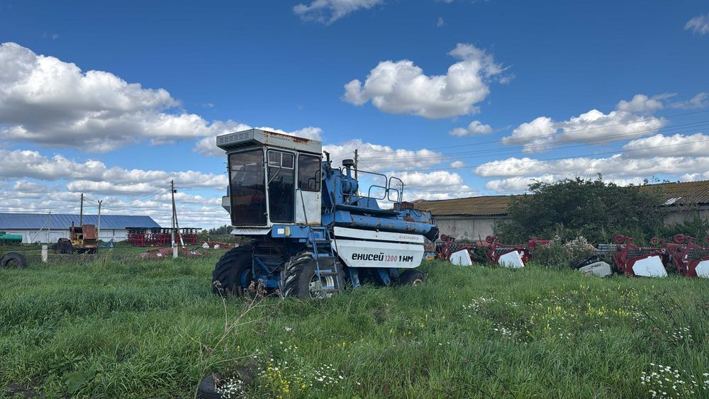 Продам комбайн Вектор 410