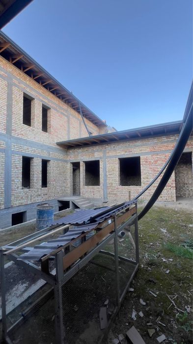 N7263 Toshkent tumani Zamona toyxona roparasida 4,2 sotix