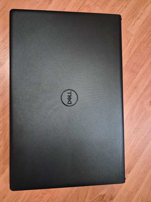 Dell Vostro 15 - 3510