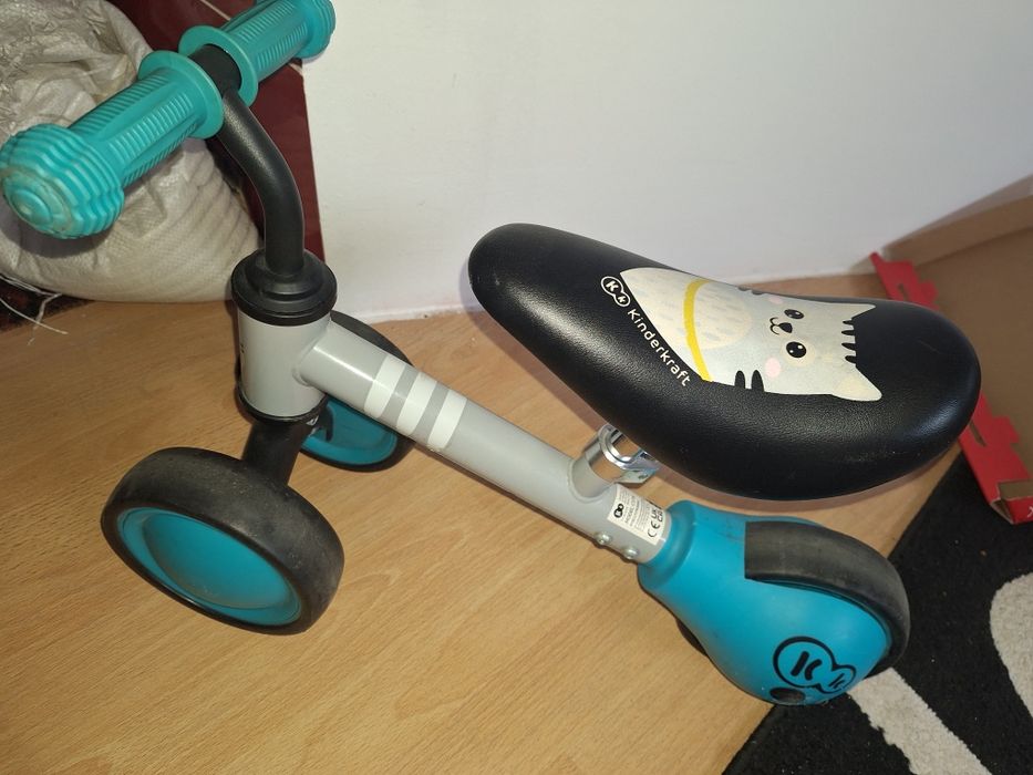 Bicicleta 3 roti pt copiii