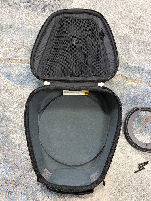 Мото чанта за резервоар GIVI 5L ST605B