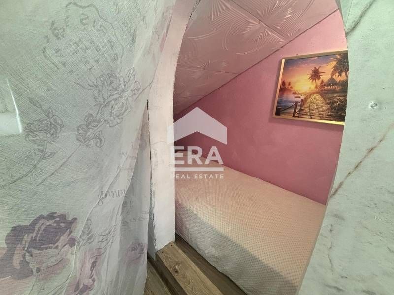 Едностаен, обзаведен, югоизточен апартамент за продажба, в тухлена сгр