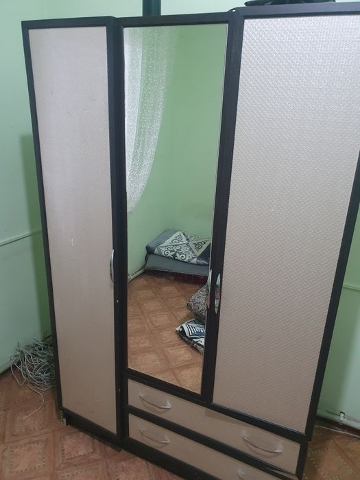 Продам шкаф в нормальном состоянии