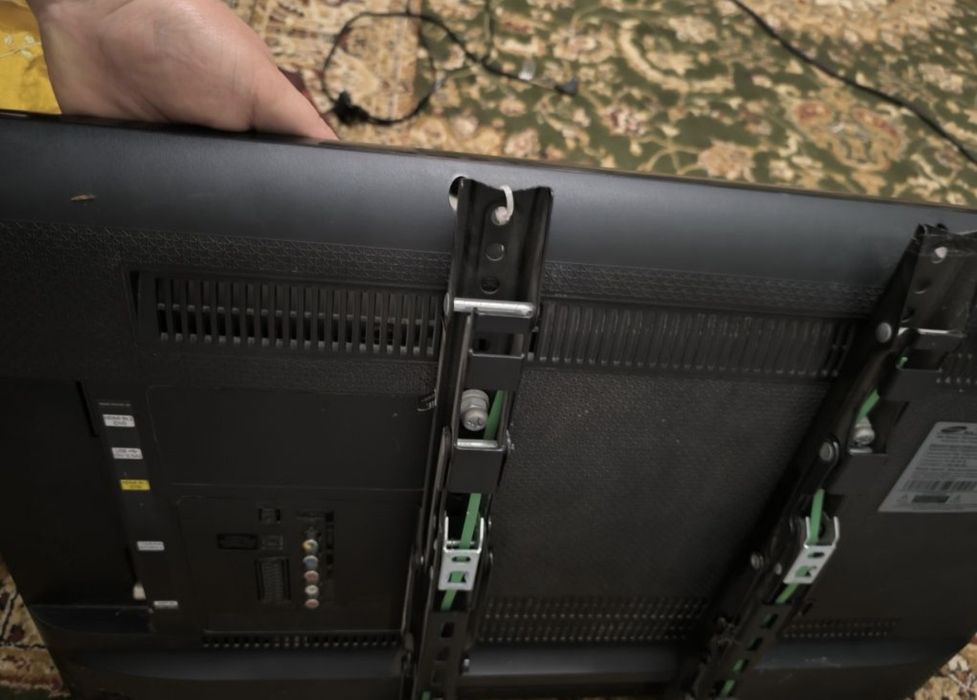 Продам телевизор