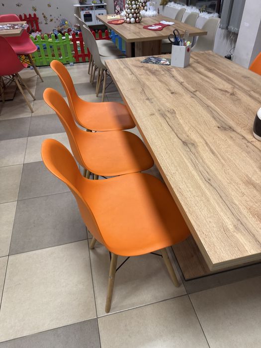 Столове за  офис, занималня, кухня, заведение и други.