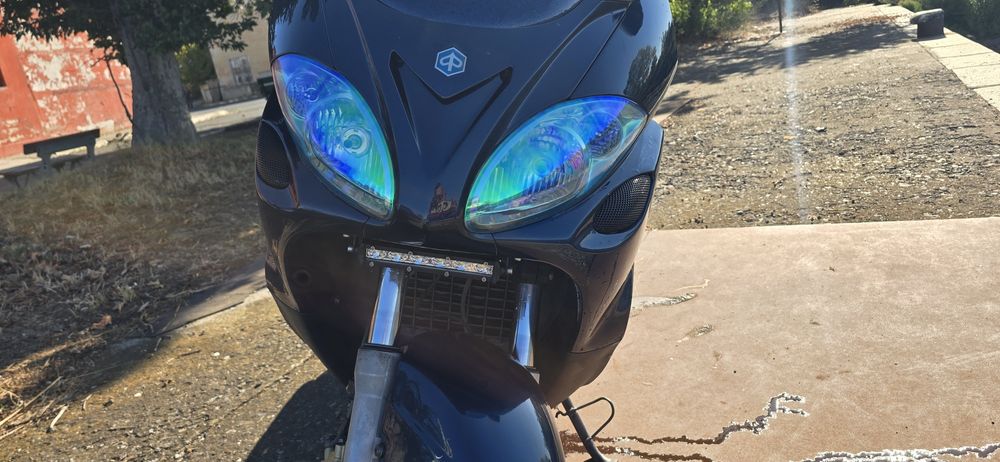 Пиаджо X9 еволюшан