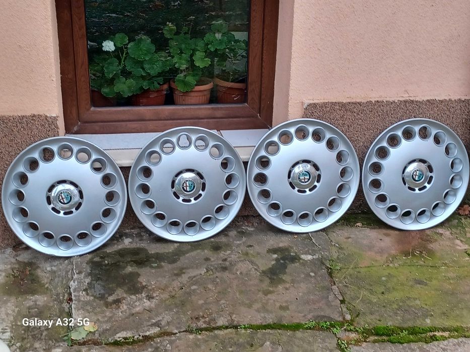 Продавам оригинални тасове за BMWи др. 15"и 16"