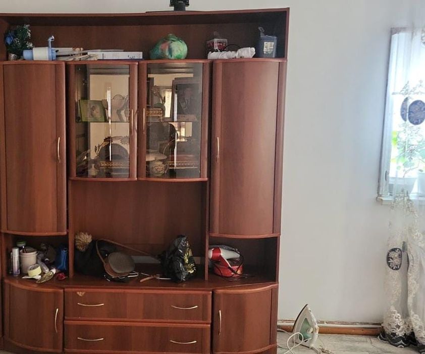 Сервант даром б/у