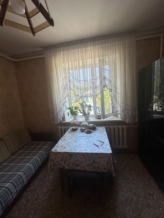 Продам квартиру 4 комнатную