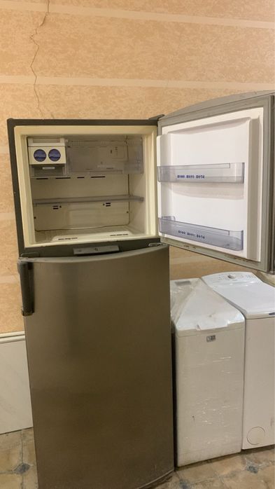 Холодильник Whirlpool