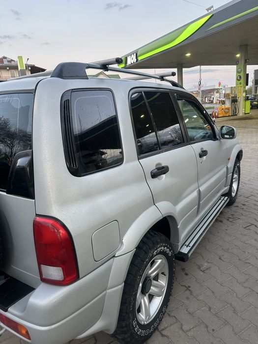 Suzuki Grand Vitara 2.0 benzina și gpl