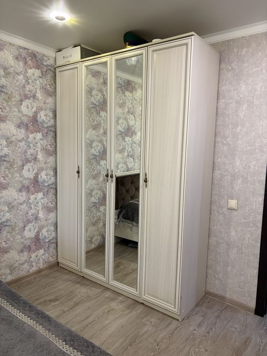 Продам спальный гарнитур