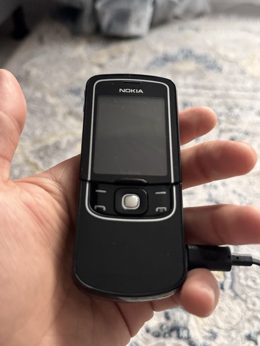Nokia 8800 luna продам